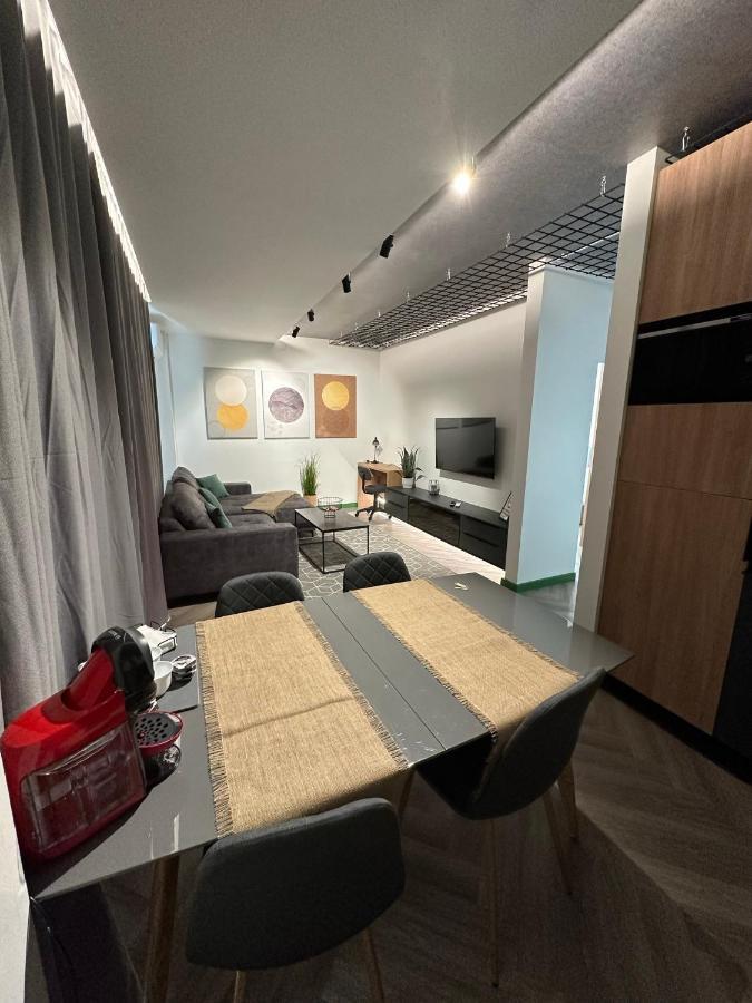 Luxury By The Lake Ap 28 Sibiu Exterior foto